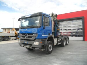 MERCEDES ACTROS 33.55 CON GRU CORMACH 40400-E6