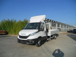 IVECO DAILY 60C18 CON GRU FASSI F40B.0.23 E CASSONE FISSO