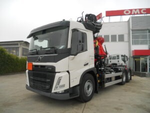 VOLVO FM 460 CON CARICATORE EPSILON M120Z79TR E GANCIO SCARRABILE MULTILIFT