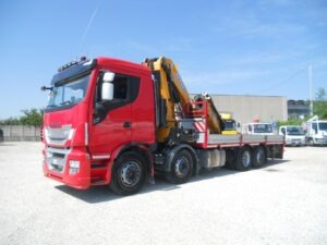 IVECO X-WAY AS320S510 CON GRU EFFER 855-6S E CASSONE FISSO ALLUGABILE