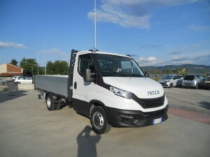 IVECO DAILY 35C16H CON CASSONE FISSO